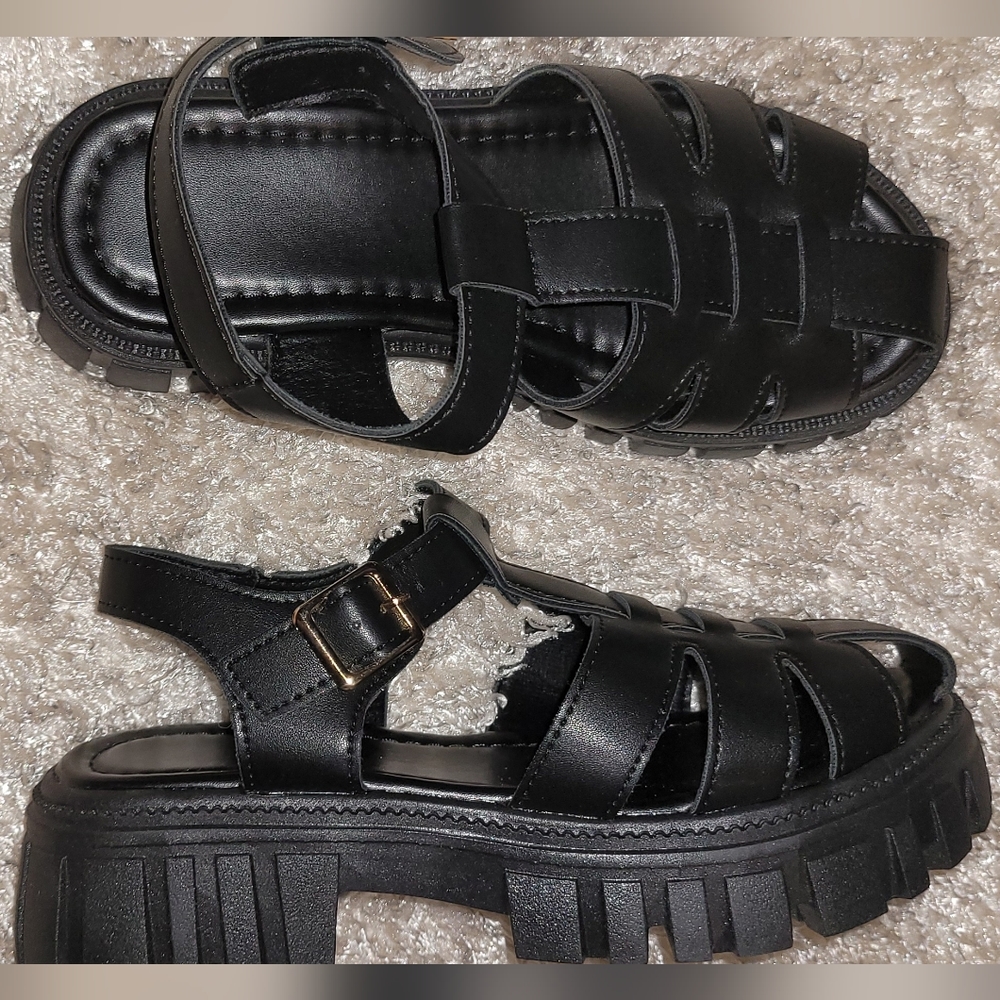Women's Black Punk Style Buckled Solid Color Wedge Heel Sandals With Strap